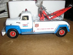 Exxon 1957 International R-200 Tow Truck 10-1199 - Click Image to Close